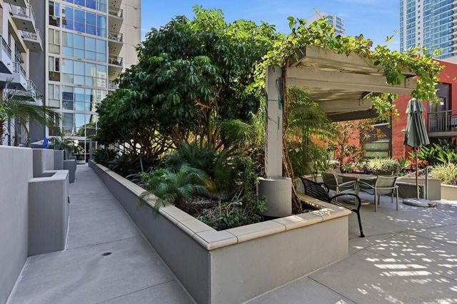1240 India St 2005, San Diego, CA 92101