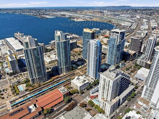 1240 India St 2005, San Diego, CA 92101