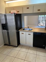 1157 NE 210th Ter 1157, Miami, FL 33179