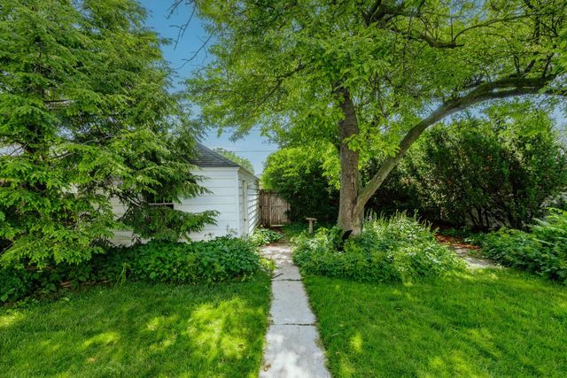 5044 N 67th STREET, Milwaukee, WI 53218