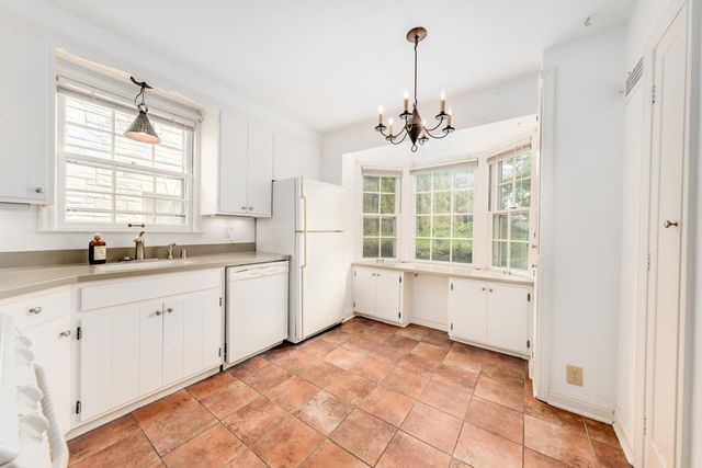 5044 N 67th STREET, Milwaukee, WI 53218