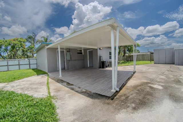 14920 Garfield Dr, Homestead, FL 33033