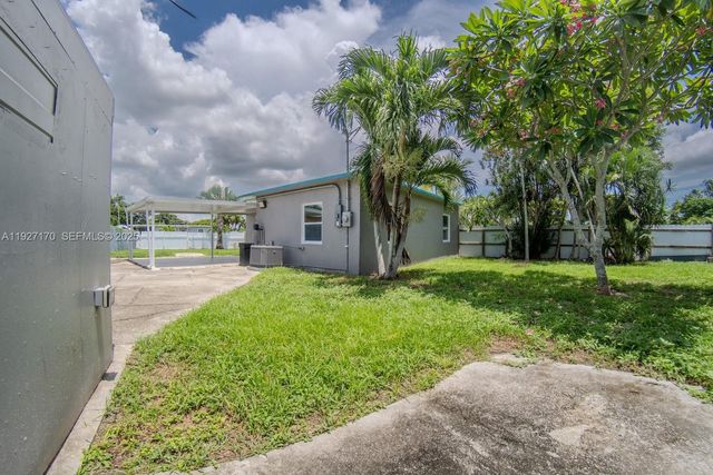 14920 Garfield Dr, Homestead, FL 33033