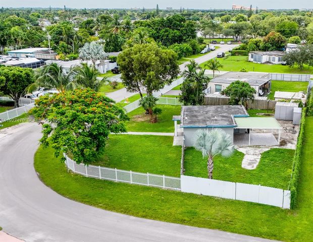 14920 Garfield Dr, Homestead, FL 33033