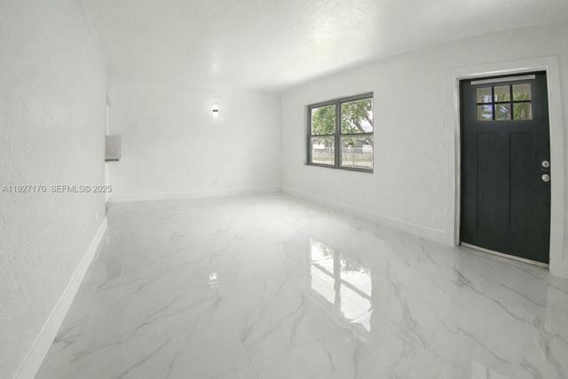 14920 Garfield Dr, Homestead, FL 33033