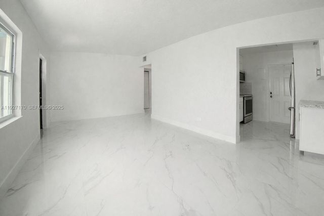 14920 Garfield Dr, Homestead, FL 33033