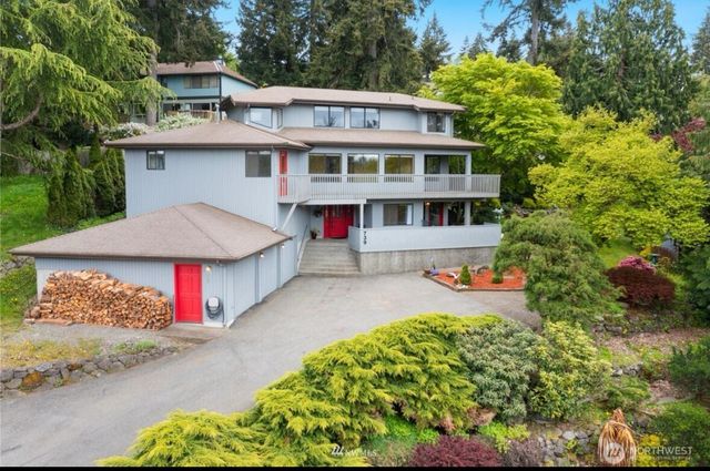 739 NE Woods Court, Bremerton, WA 98311