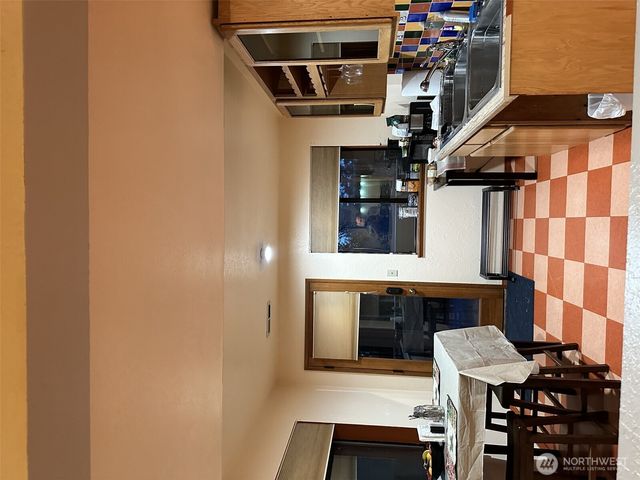 739 NE Woods Court, Bremerton, WA 98311