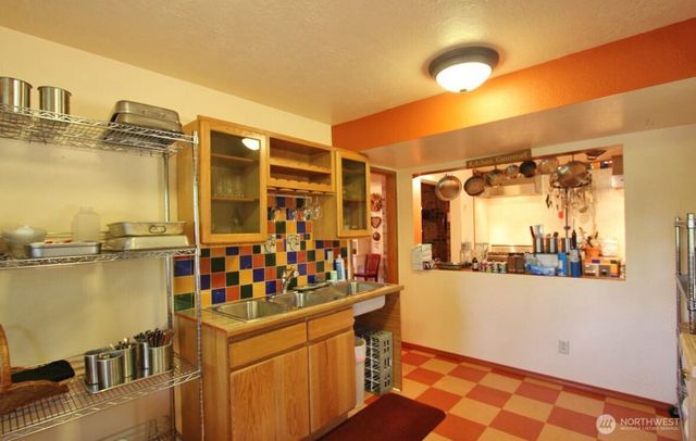 739 NE Woods Court, Bremerton, WA 98311