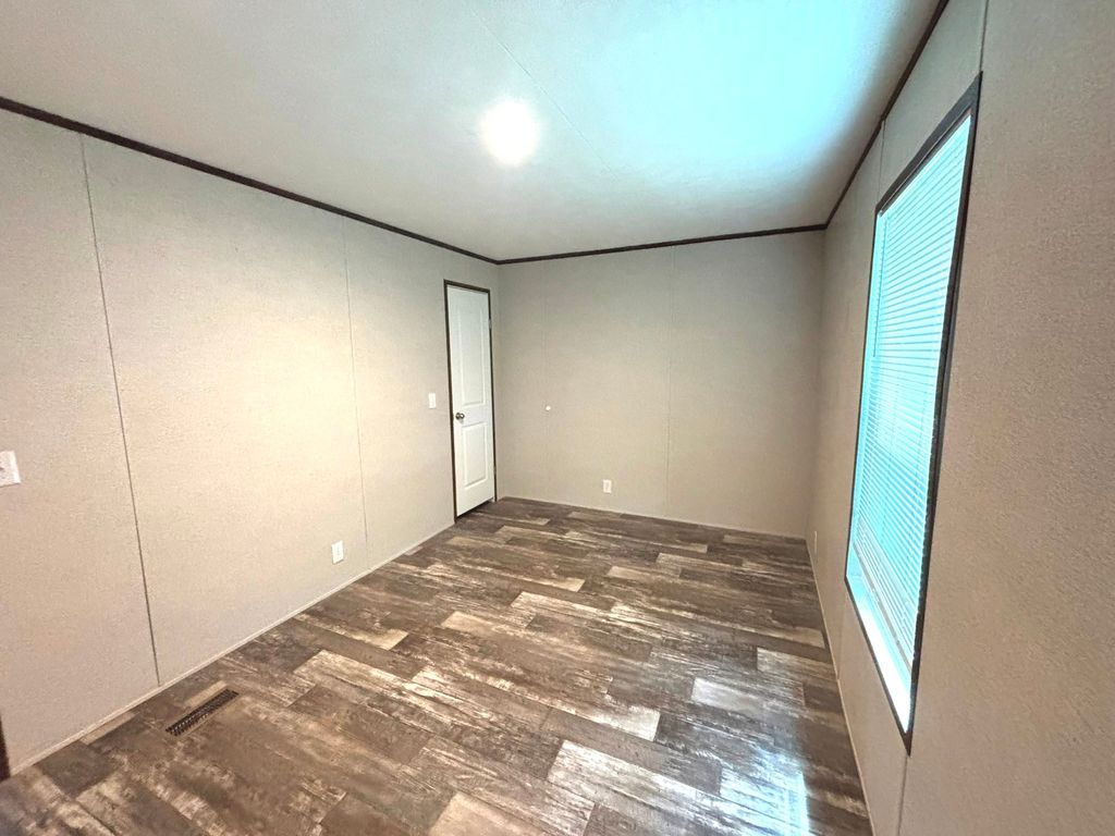 Image 12 of property listing at 1964 Dogwood Lane, Centralia, IL 62801