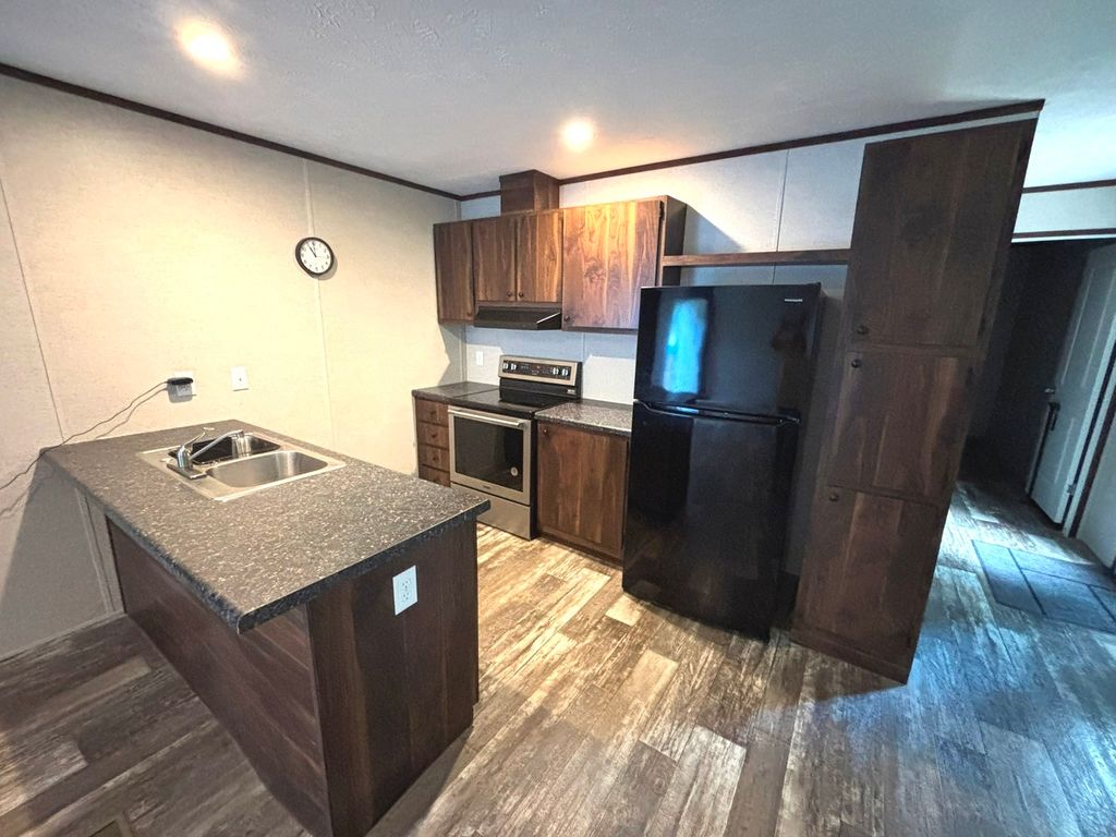 Image 4 of property listing at 1964 Dogwood Lane, Centralia, IL 62801