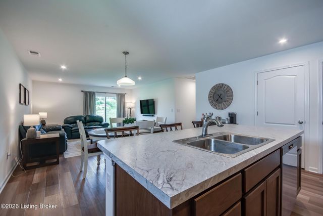 104 Bethel Springs Dr, Mt Washington, KY 40047