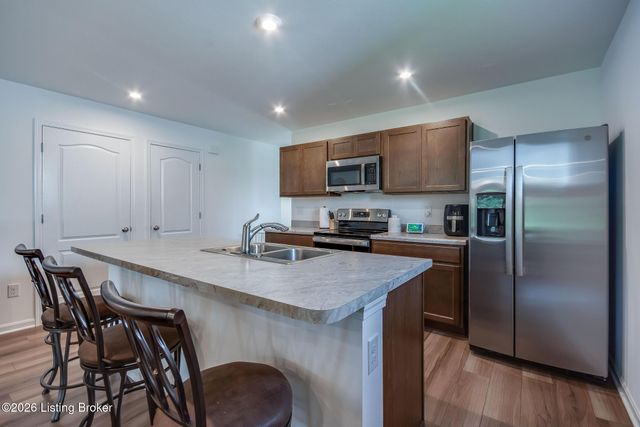 104 Bethel Springs Dr, Mt Washington, KY 40047