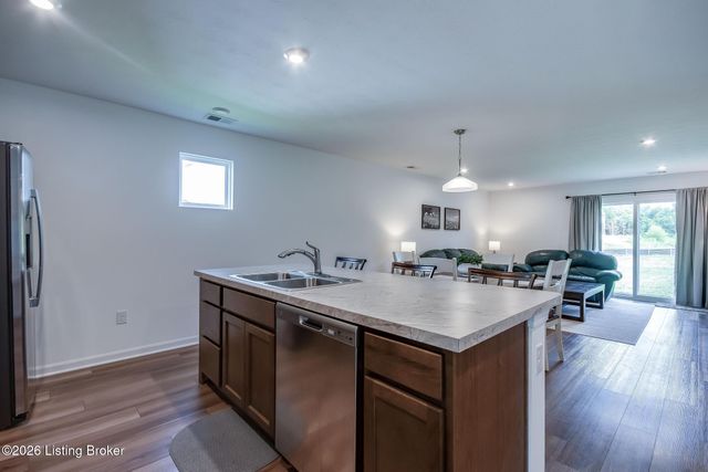 104 Bethel Springs Dr, Mt Washington, KY 40047