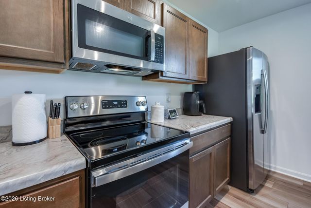 104 Bethel Springs Dr, Mt Washington, KY 40047