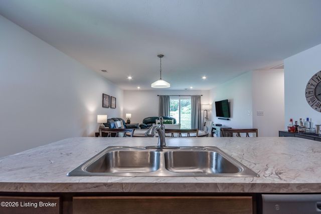 104 Bethel Springs Dr, Mt Washington, KY 40047