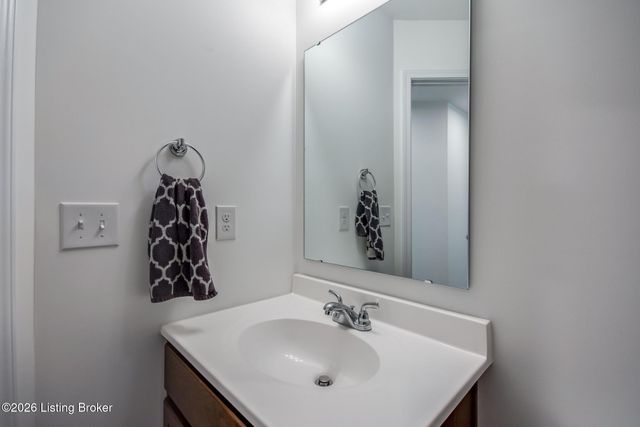 104 Bethel Springs Dr, Mt Washington, KY 40047