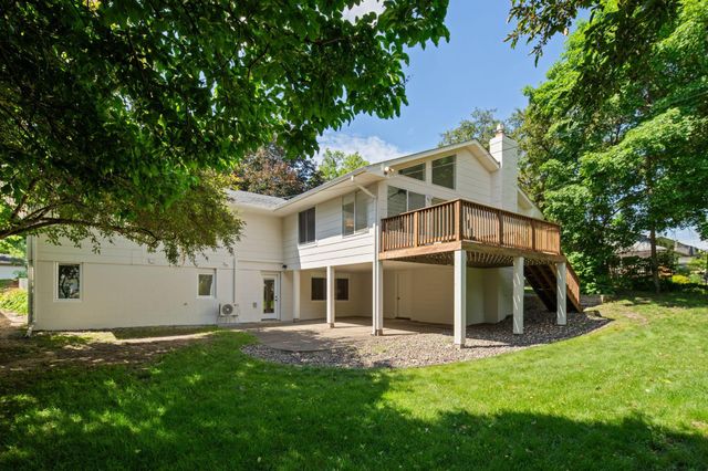 8930 N Minnehaha Circle, Saint Louis Park, MN 55426