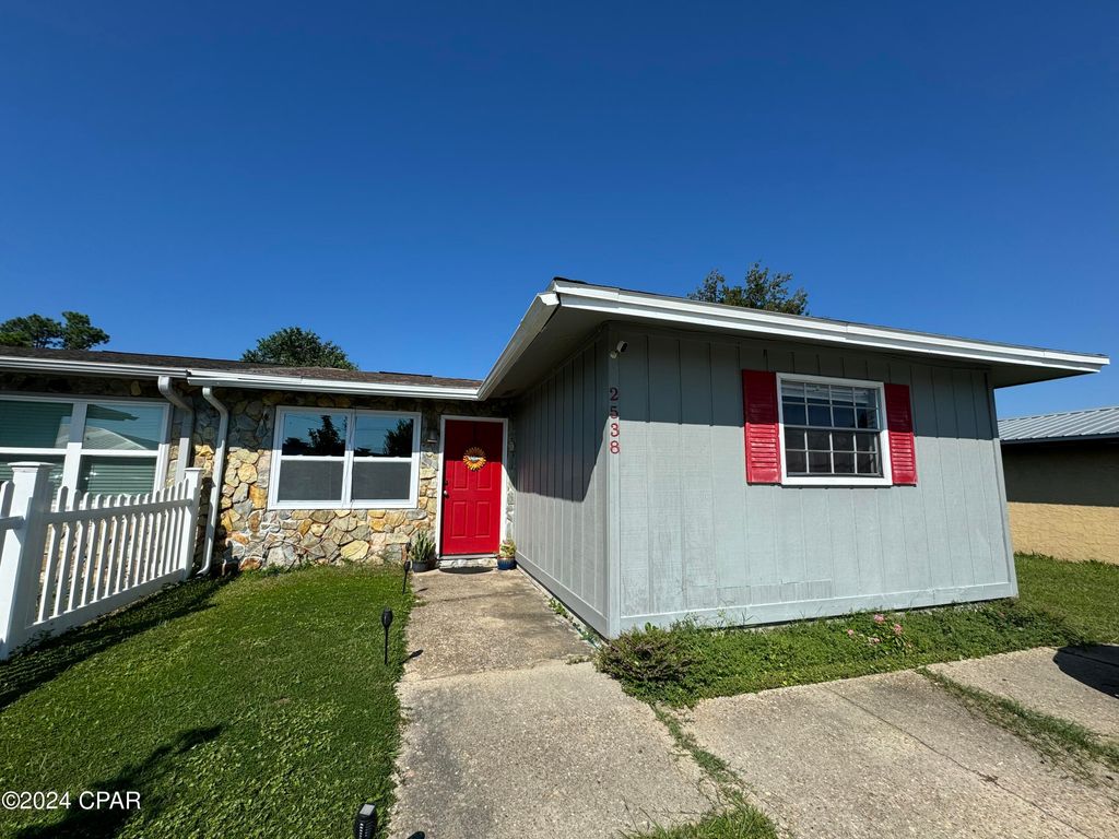 2538 Johnson Drive, Lynn Haven, FL 32444