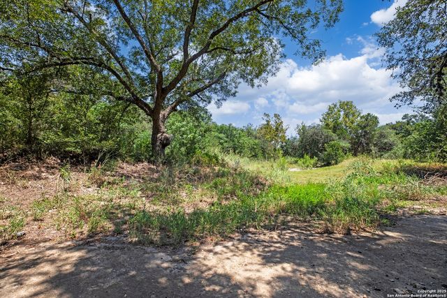 13931 Old Scenic Loop Rd, Helotes, TX 78023