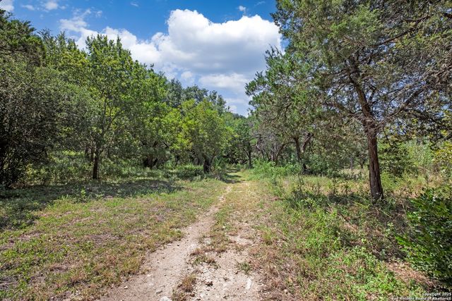 13931 Old Scenic Loop Rd, Helotes, TX 78023