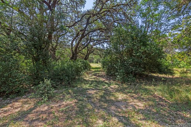 13931 Old Scenic Loop Rd, Helotes, TX 78023