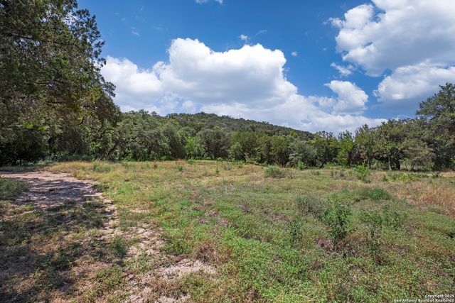 13931 Old Scenic Loop Rd, Helotes, TX 78023