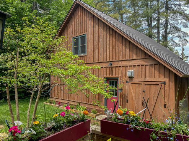 20 Edwin's Pond Road, Rochester, VT 05767