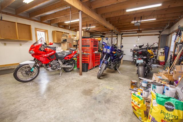 20 Edwin's Pond Road, Rochester, VT 05767