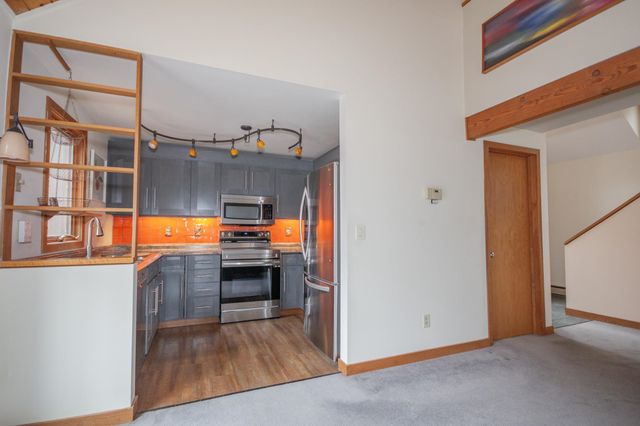 20 Edwin's Pond Road, Rochester, VT 05767