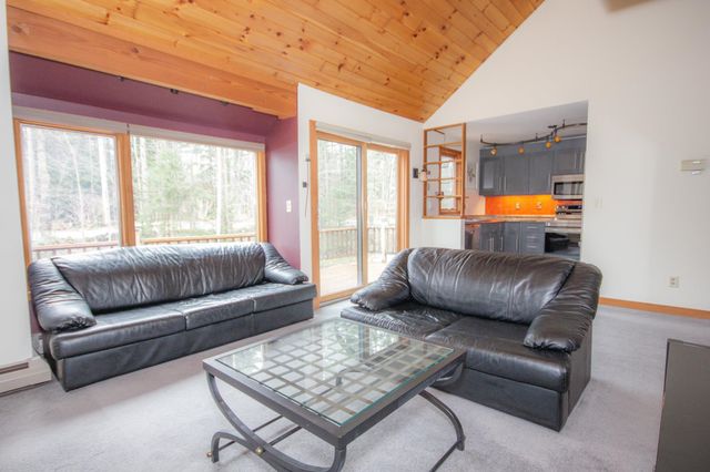 20 Edwin's Pond Road, Rochester, VT 05767