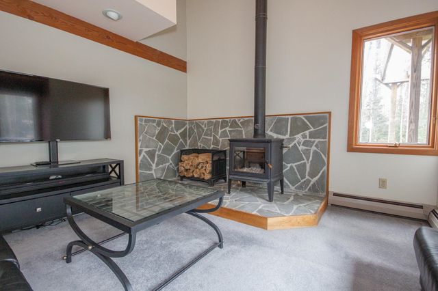 20 Edwin's Pond Road, Rochester, VT 05767