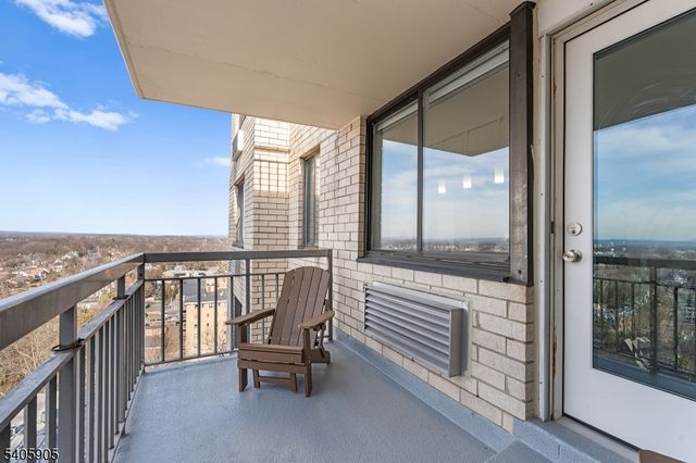 307 Prospect Ave 17D, Hackensack City, NJ 07601