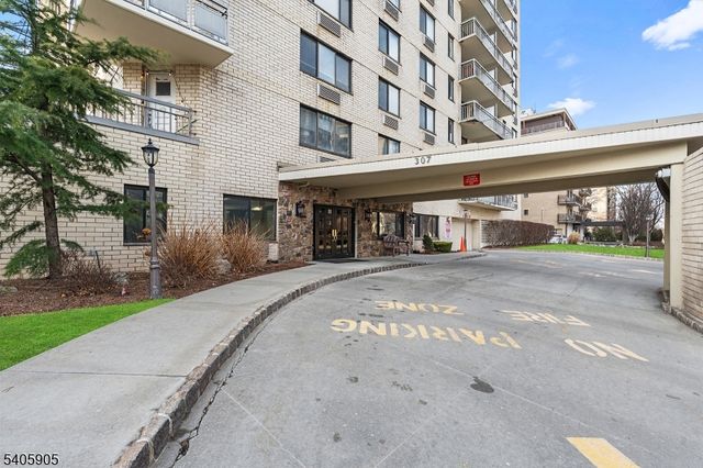307 Prospect Ave 17D, Hackensack City, NJ 07601