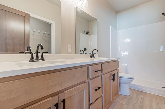 5846 James Drive W, West Fargo, ND 58078