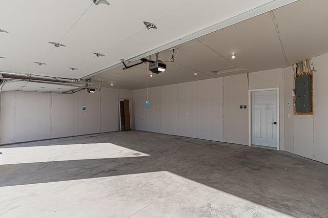 5846 James Drive W, West Fargo, ND 58078