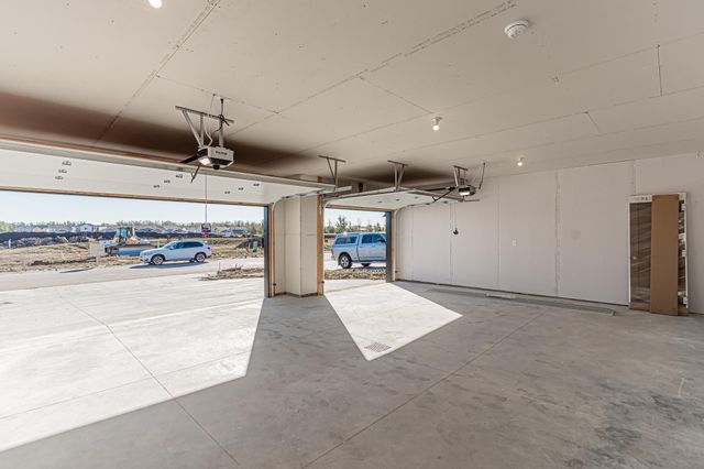 5846 James Drive W, West Fargo, ND 58078