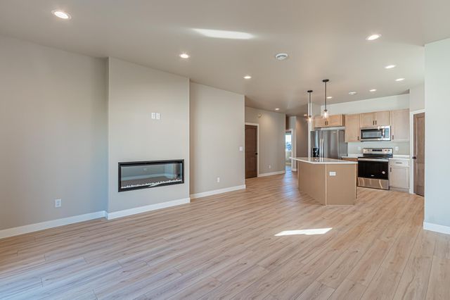 5846 James Drive W, West Fargo, ND 58078