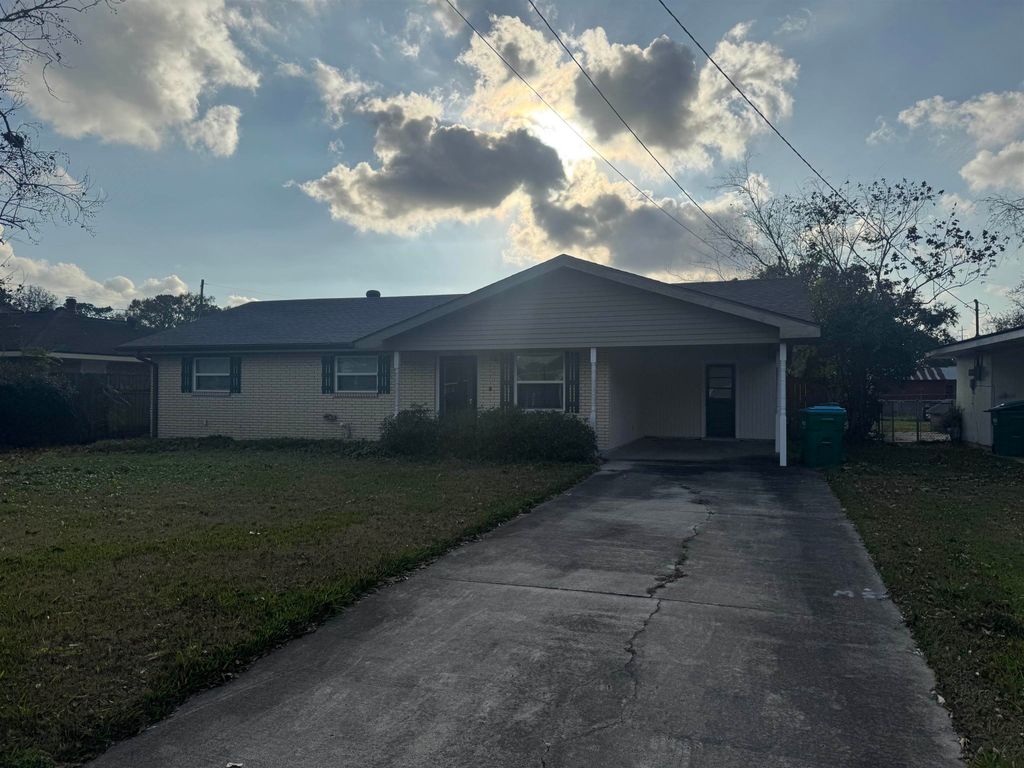 1905 Maple, Morgan City, LA 70380