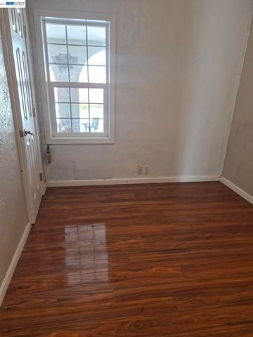 409 Worth St, Oakland, CA 94603
