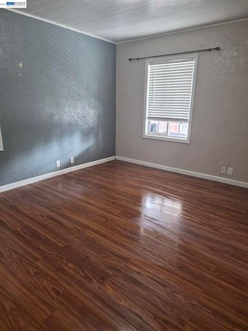 409 Worth St, Oakland, CA 94603