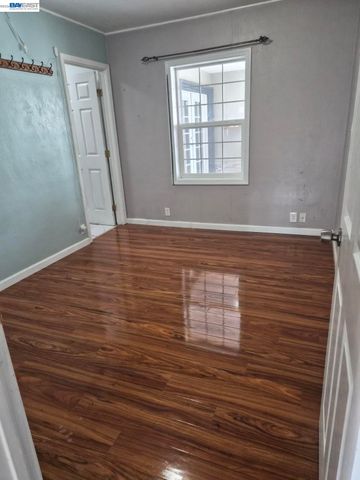 409 Worth St, Oakland, CA 94603