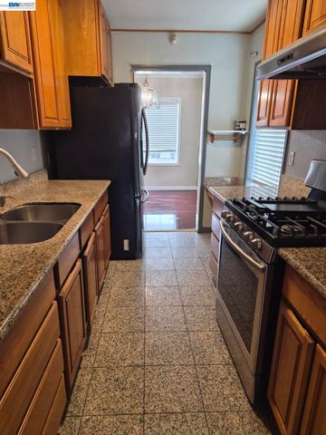 409 Worth St, Oakland, CA 94603