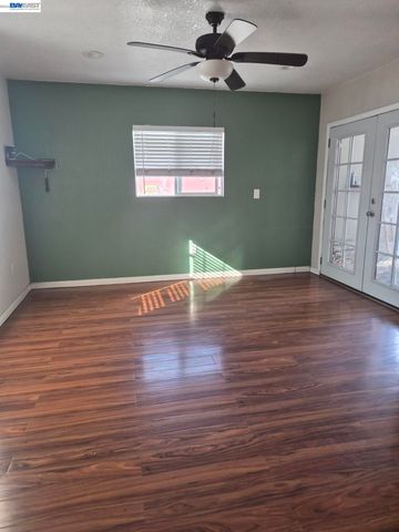 409 Worth St, Oakland, CA 94603