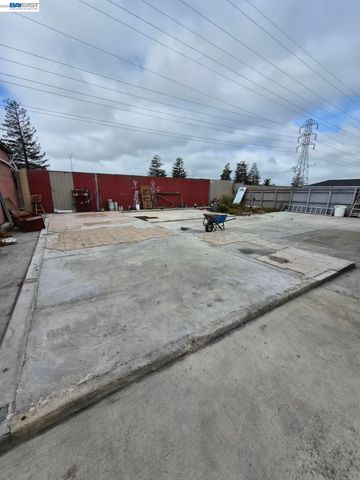 409 Worth St, Oakland, CA 94603