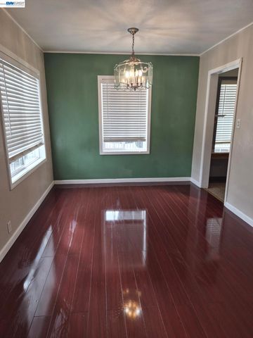 409 Worth St, Oakland, CA 94603