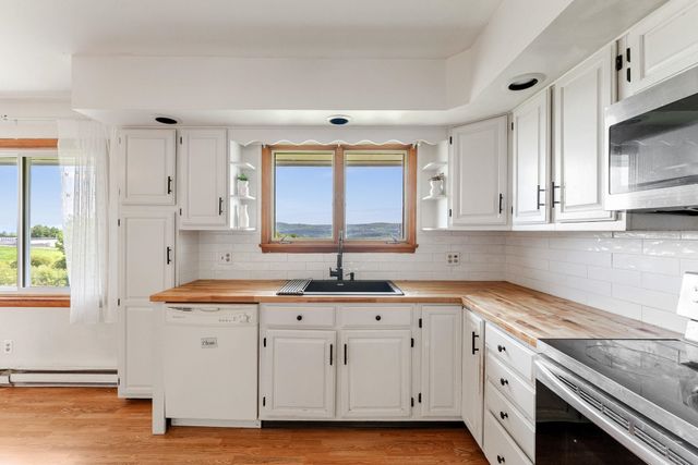 1756 VT Route 64, Williamstown, VT 05679