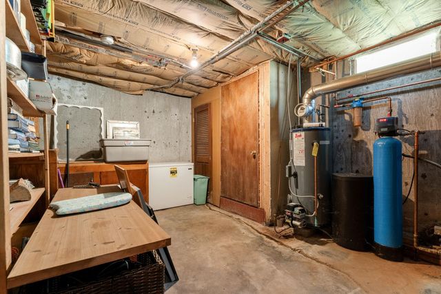 1756 VT Route 64, Williamstown, VT 05679