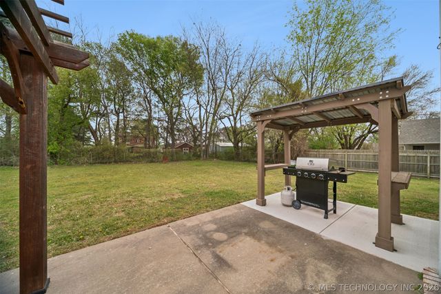 2804 S 26th Street, Muskogee, OK 74401