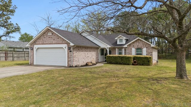 2804 S 26th Street, Muskogee, OK 74401